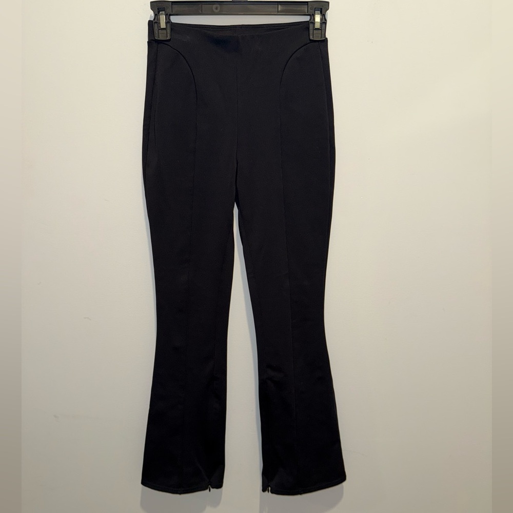 ALO High Waist Zip It Flair EUC Black - Picture 12 of 16